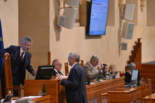 Pavel podepsal novelu, která má řešit potíže s digitalizací stavebního řízení