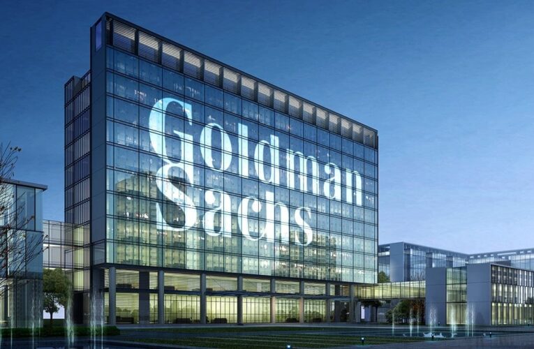 Goldman Sachs snižuje pravděpodobnost recese v USA na 35 %