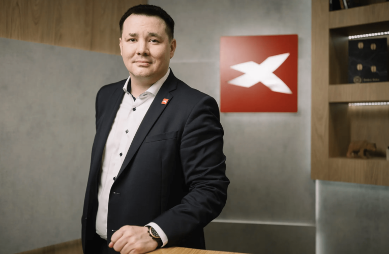 XTB povede nový ředitel. Rozhovor s Vladimírem Holovkou, novým ředitelem XTB ČR, SK a HU