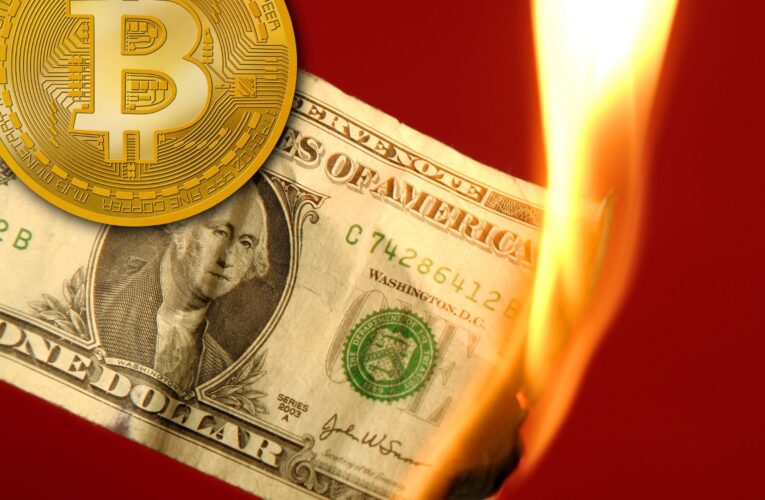 Bitcoin stále váhá růst. Nejhorší rok pro americký dolar od roku 1973